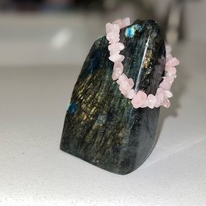 Rose quartz chip bracelet
